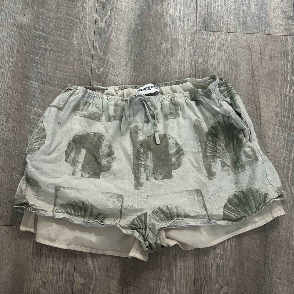 Princess Polly sea shell themed shorts